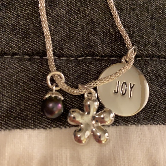 Vantel Pearls necklace - Picture 2 of 2